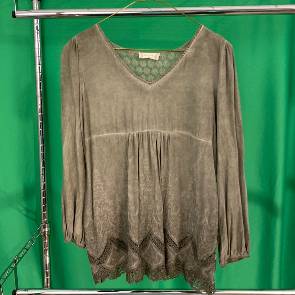 Altar’d State floral green top